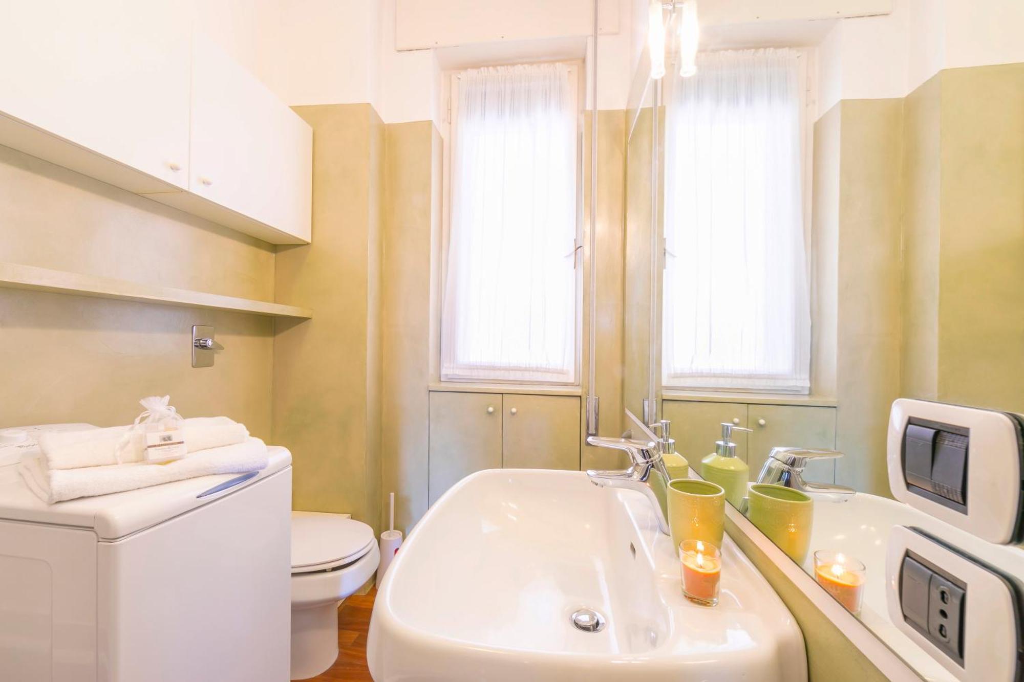 Appartamento Il Golfo Lake View - Happy Rentals Laveno Eksteriør billede