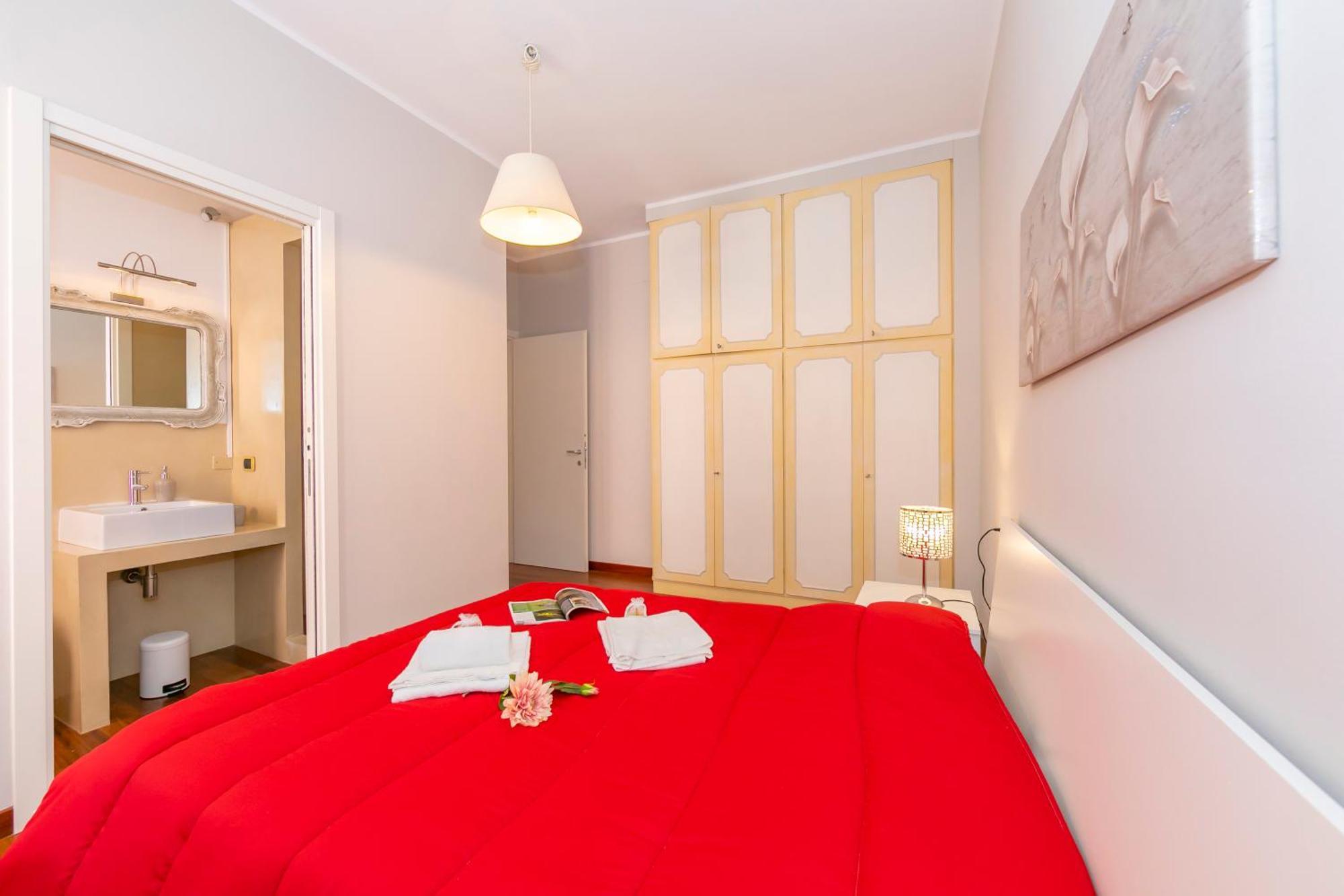 Appartamento Il Golfo Lake View - Happy Rentals Laveno Eksteriør billede