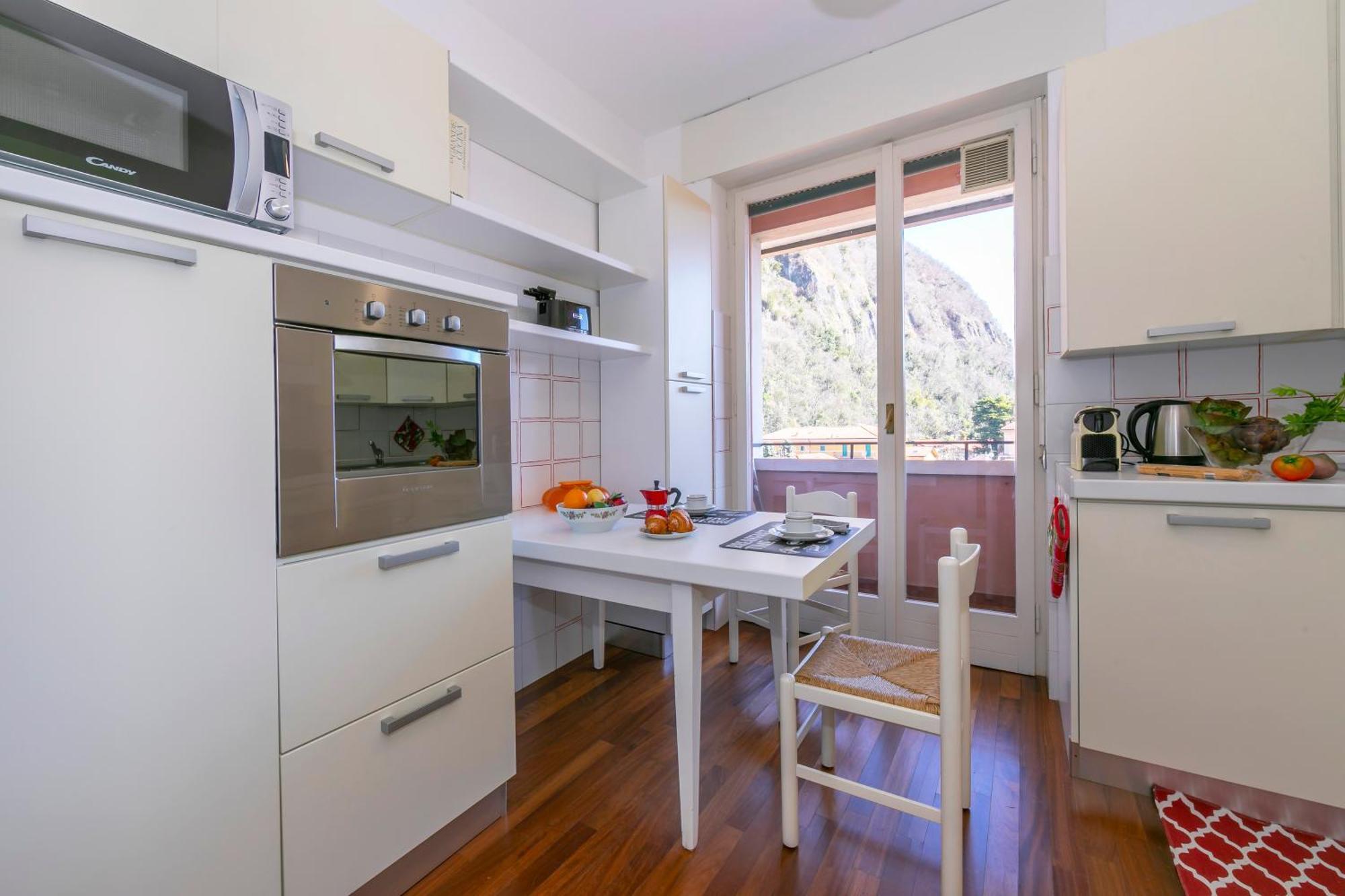 Appartamento Il Golfo Lake View - Happy Rentals Laveno Eksteriør billede