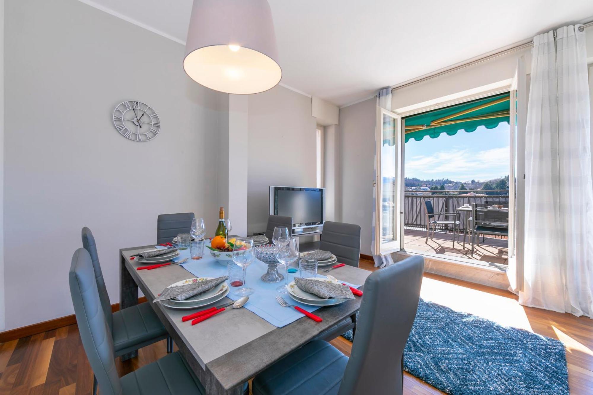 Appartamento Il Golfo Lake View - Happy Rentals Laveno Eksteriør billede